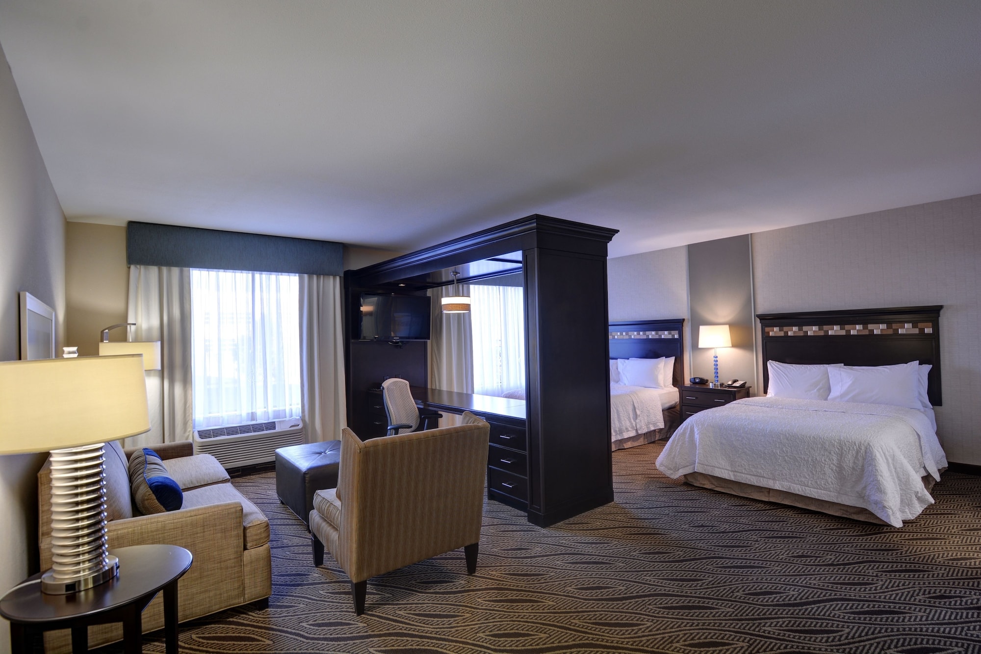 Studio, Suite, 2 Queen Beds, Sofa, Kitchenette