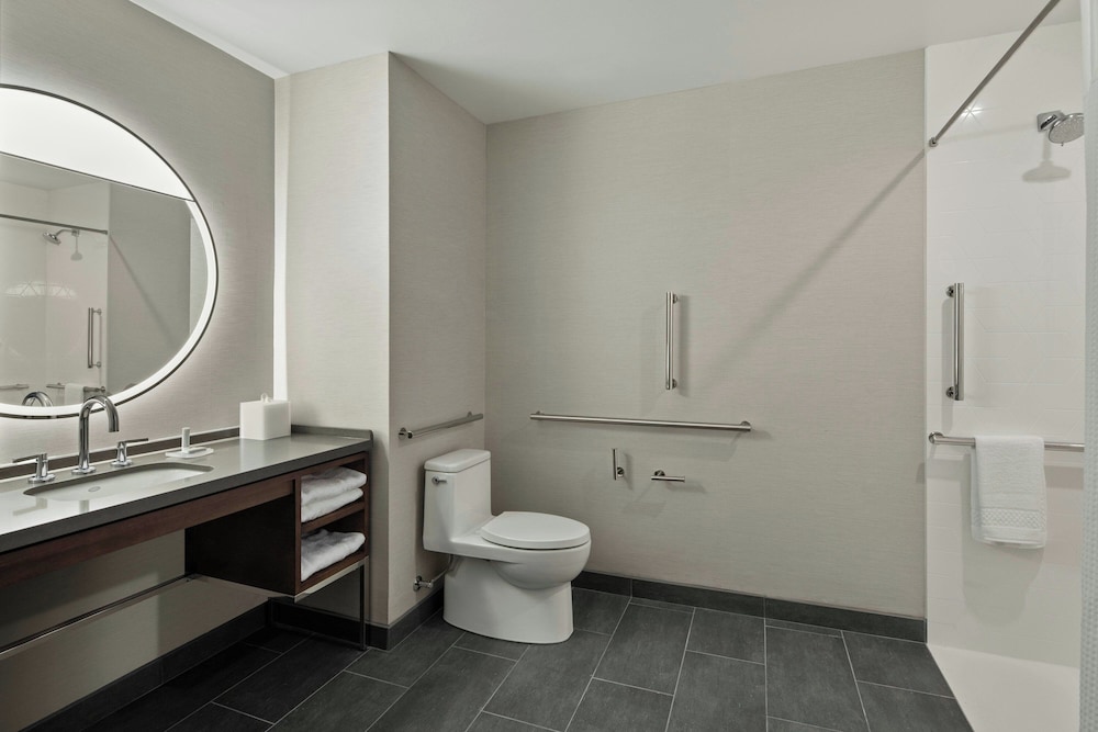 Courtyard by Marriott St. Paul Downtown 42/50