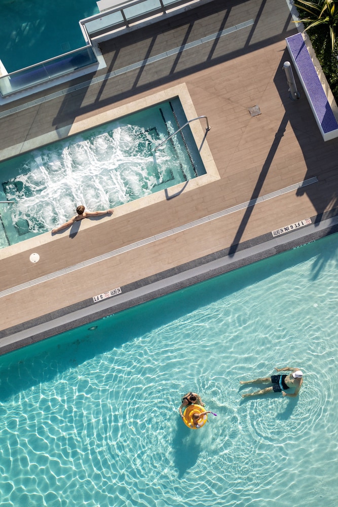 Dharma Home Suites Miami At Monte Carlo 24/53