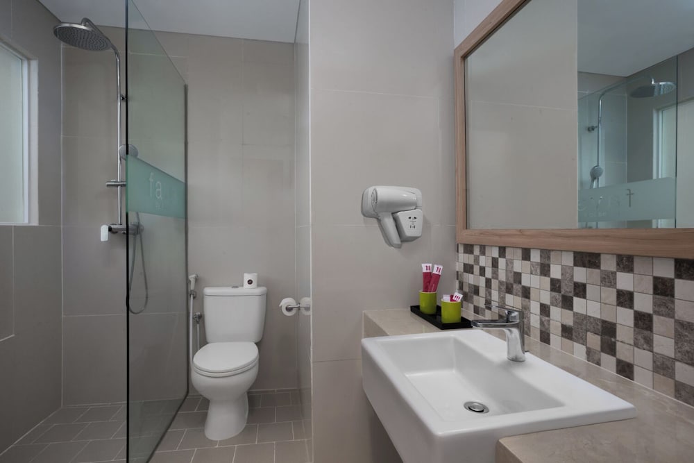 favehotel Gatot Subroto 41/45