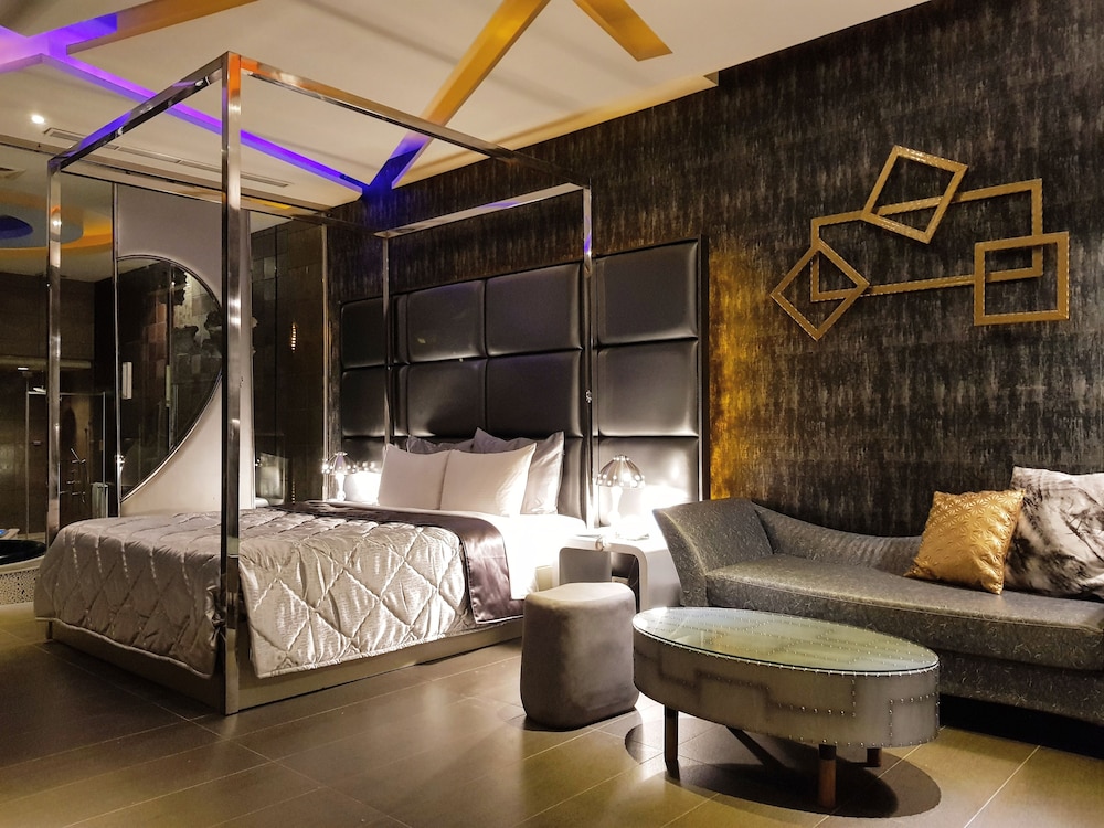 Vogue Boutigue Motel 22/64