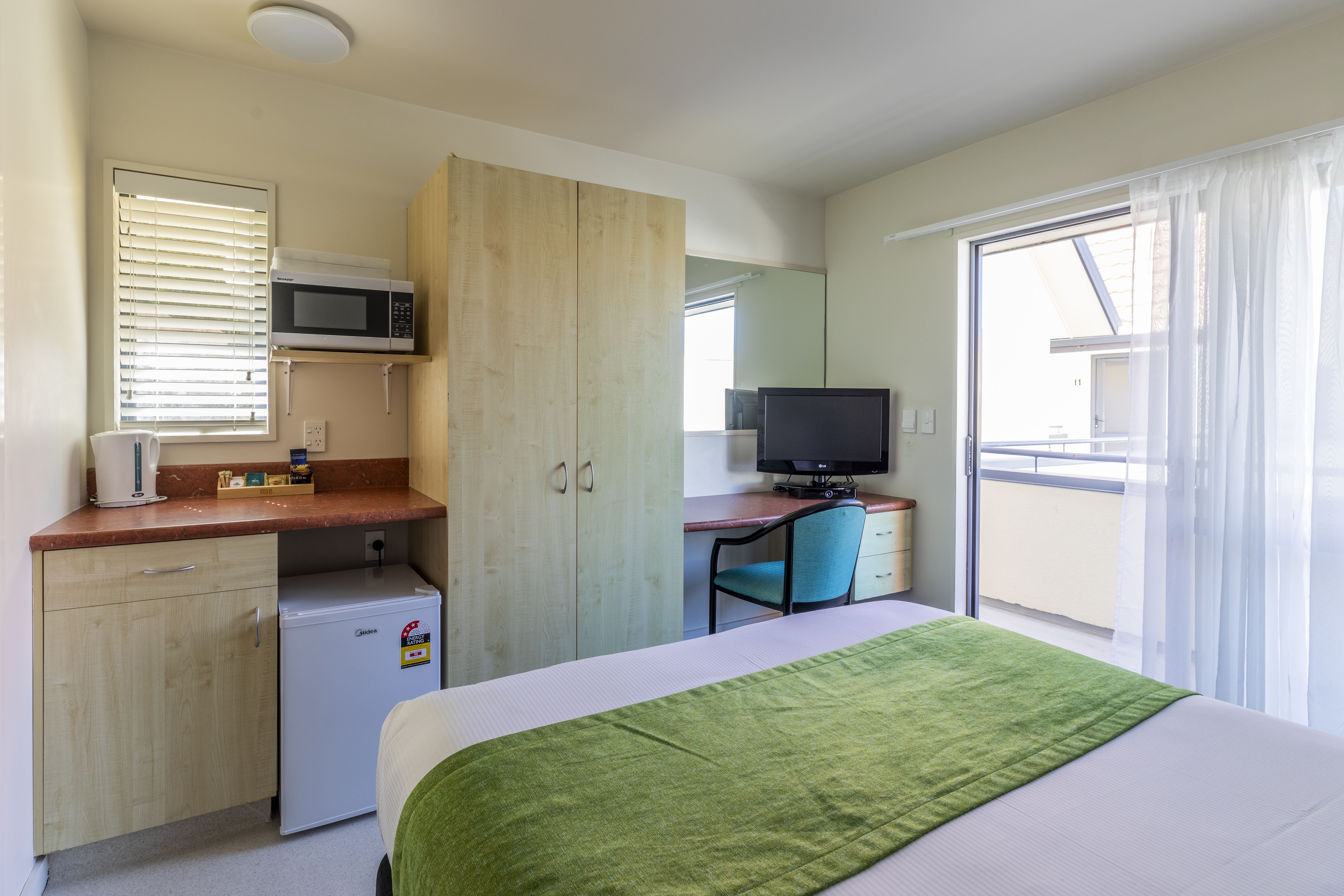 Compact, Studio, Queen Bed