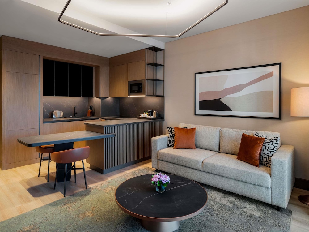 Movenpick Living Istanbul Saklivadi 39/59