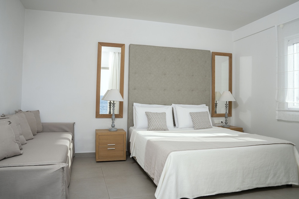 Maritimo Beach Hotel 19/65