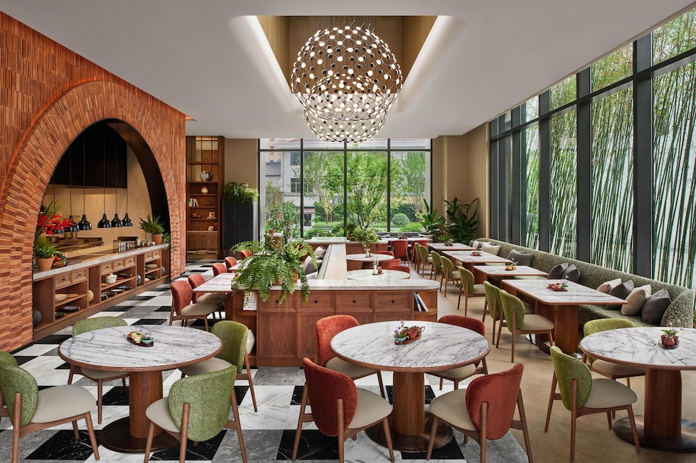 Xi Zhe Wuxi, Curio Collection by Hilton 31/36