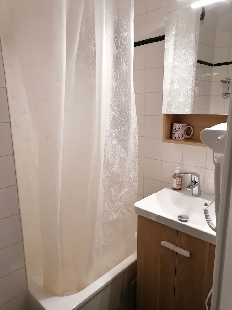 Adagio Access La Defense Place Charras 45/50