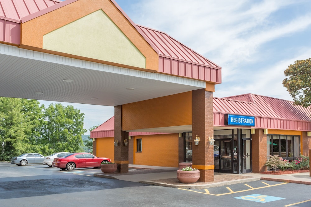 Extended Stay America Suites Bristol 1/38
