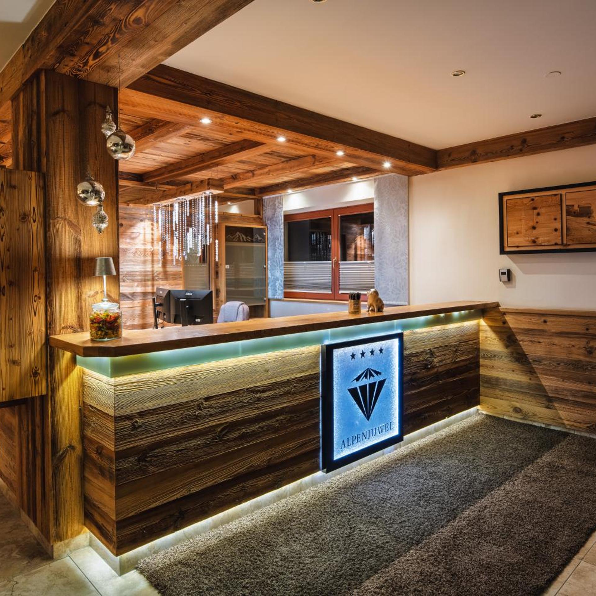 Hotel Garni Alpenjuwel 8/53