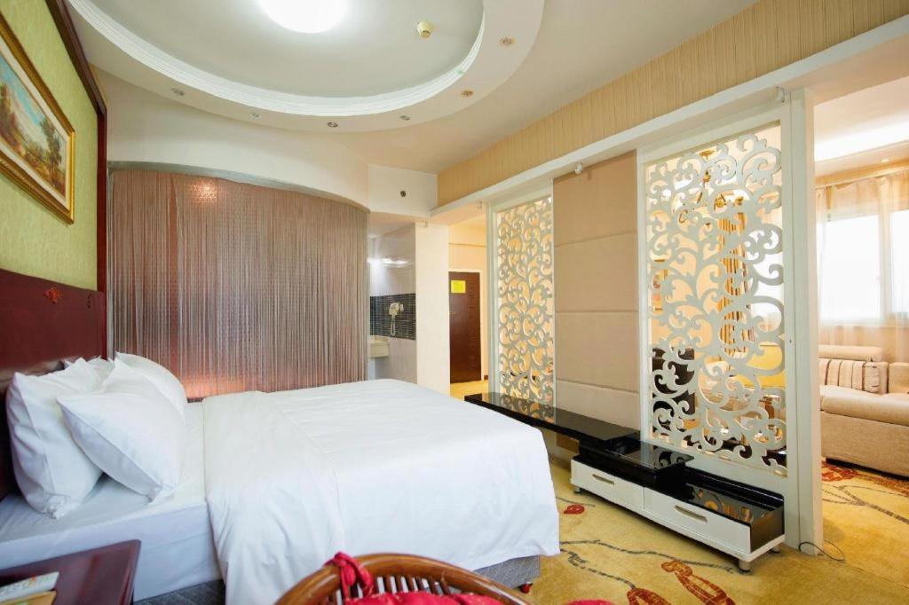 Vienna Hotel (Yangzhou Wenchang Pavilion) 14/40