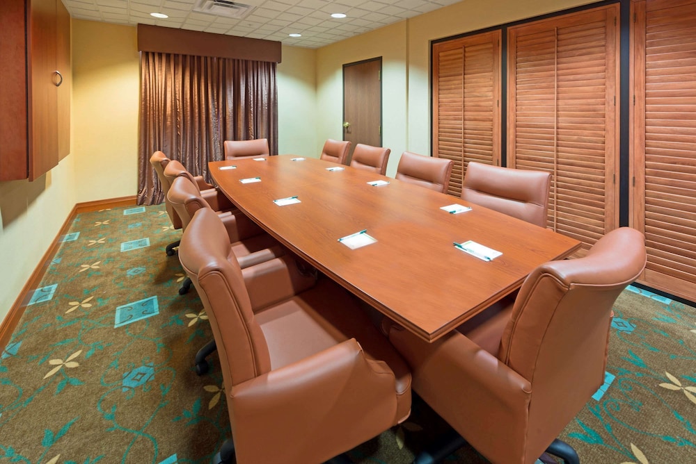Wingate by Wyndham Erlanger - Florence - Cincinnati South 25/28