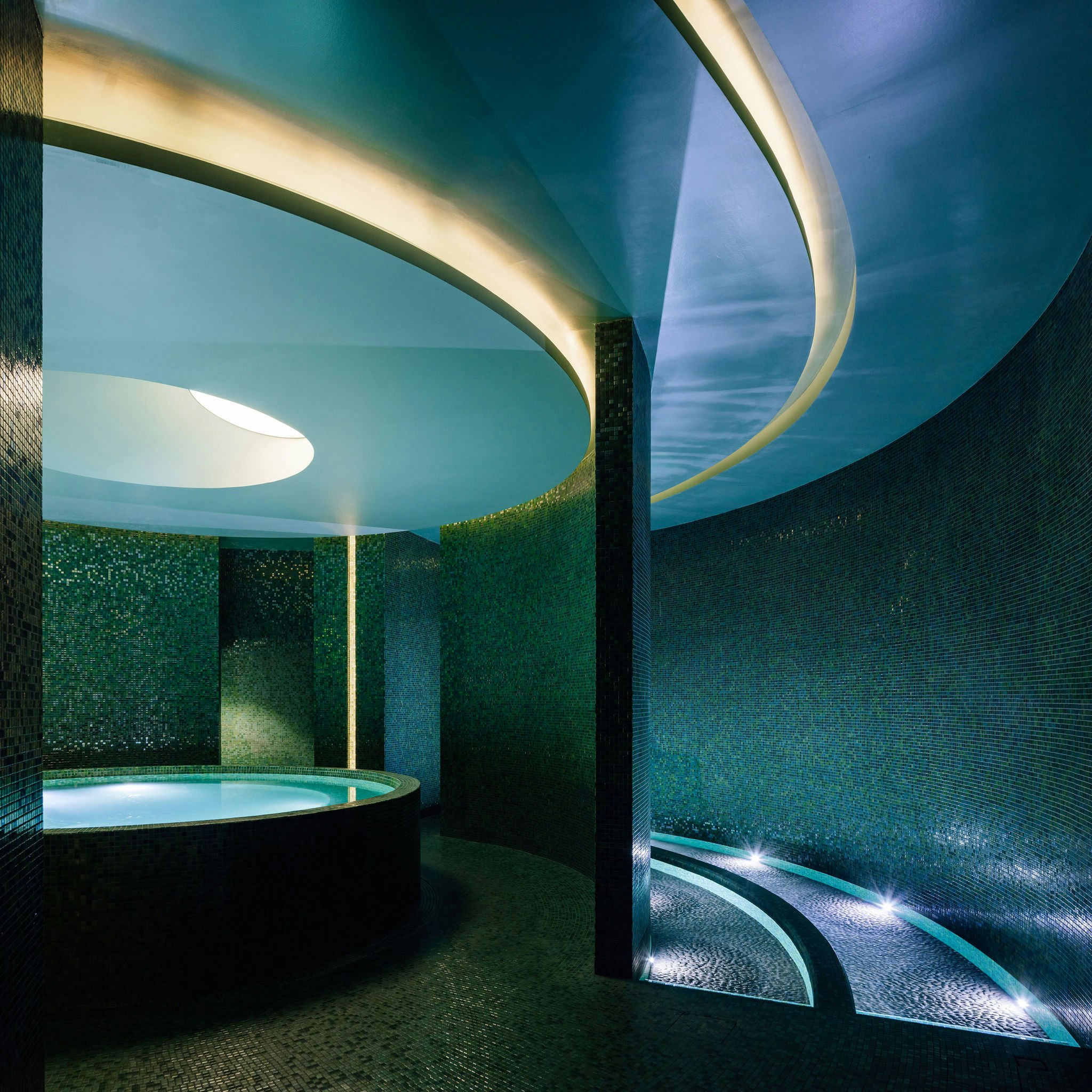 The Reserve by Savoy Signature 37/65