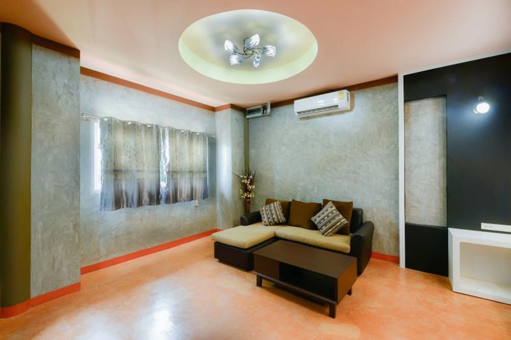 Riverpool Resort 38/50