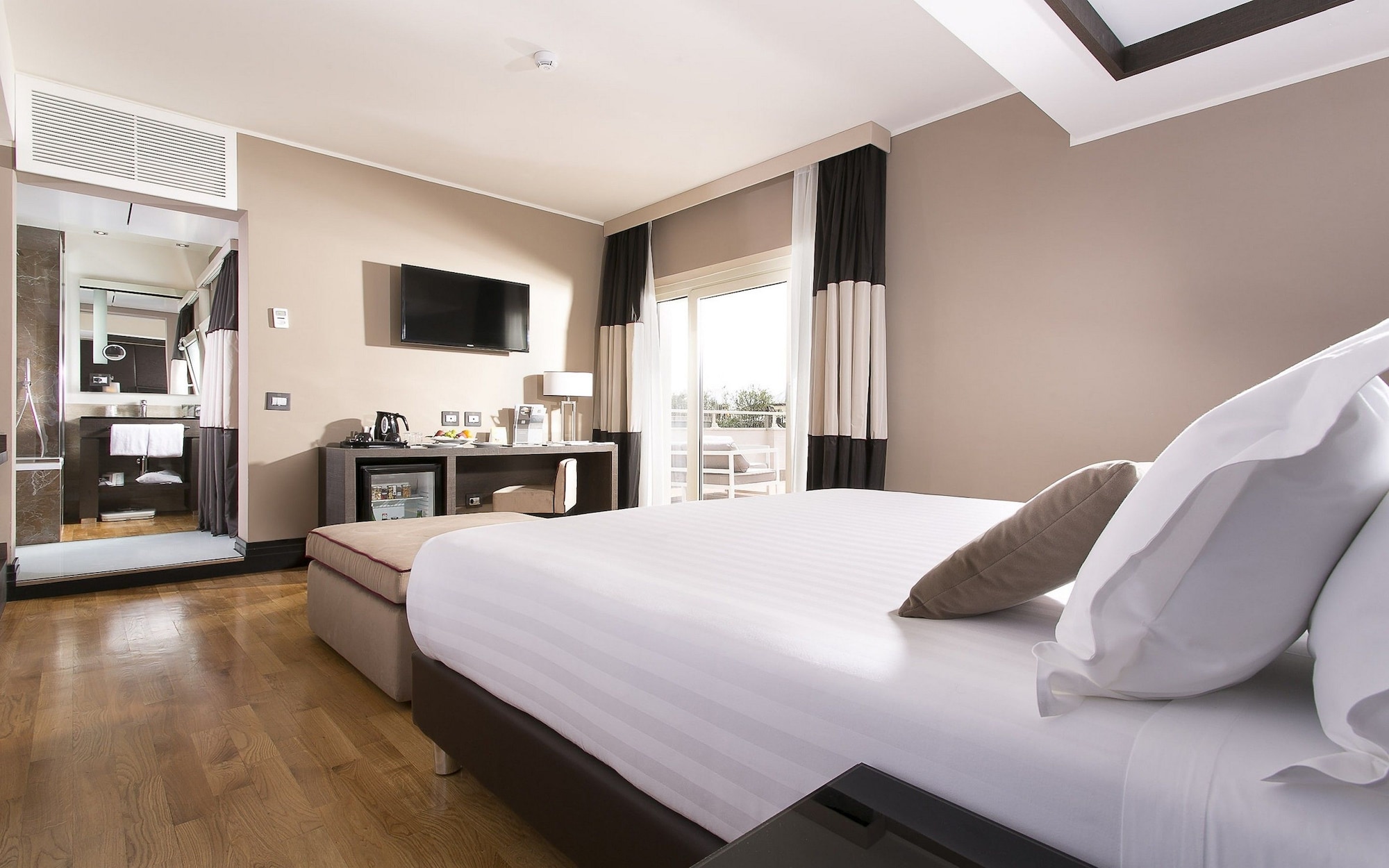 JUNIOR SUITE, ANNEX