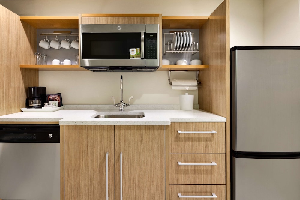 Home2 Suites By Hilton Destin Fl 56/63