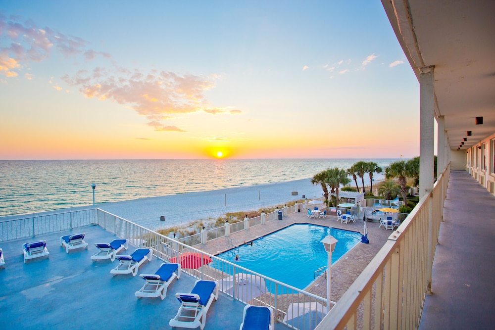 Beachside Resort 43/62