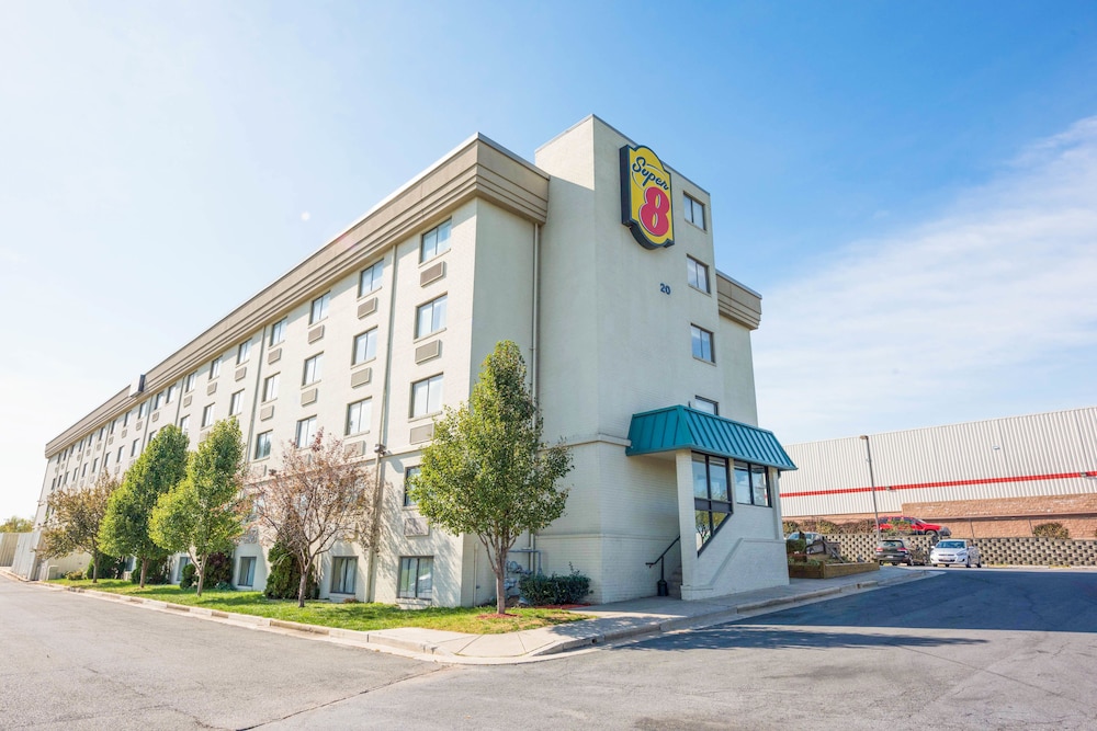Super 8 By Wyndham Frederick 31/42