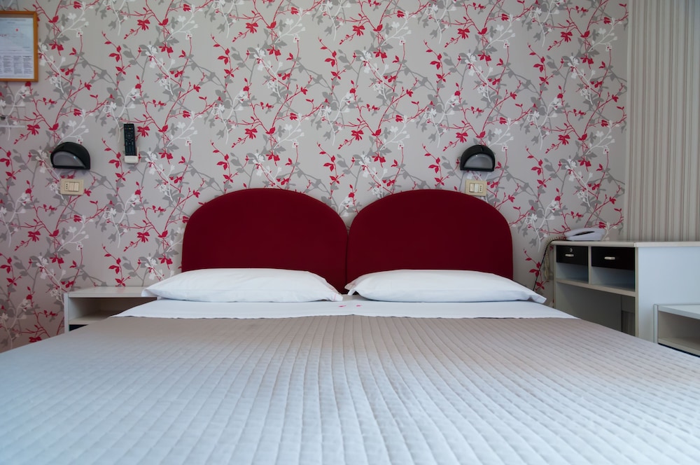 Hotel Eden 46/64