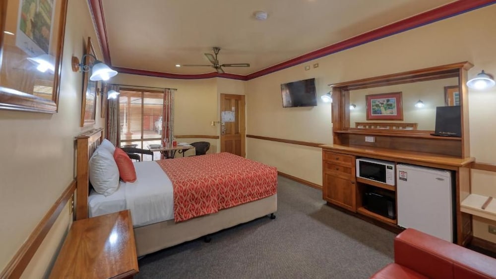DALBY HOMESTEAD MOTEL 15/65
