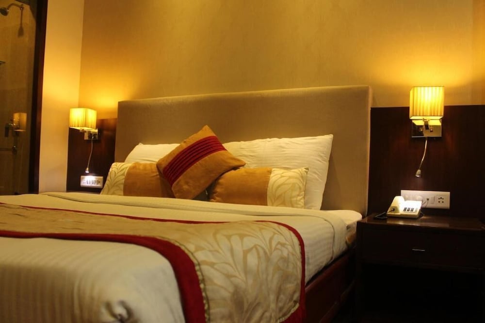 Gwalior Regency 24/62