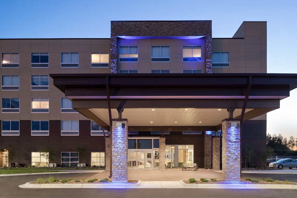 Holiday Inn Express And Suites Duluth North Miller Hill 5/59