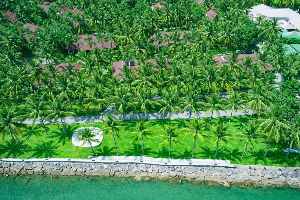 Diamond Bay Resort & Spa 69/74