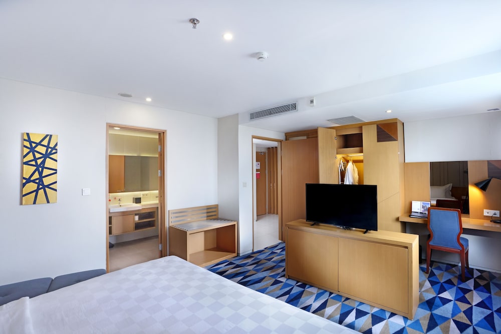 Swiss-Belhotel Pondok Indah 47/69