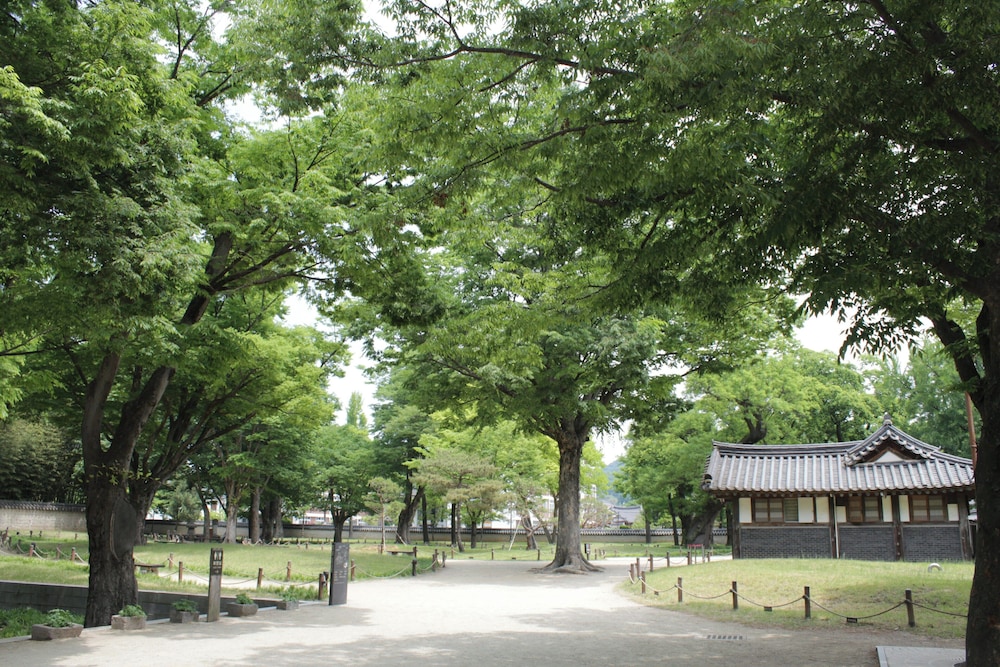 Jeonju YeongHwa Hotel 46/50