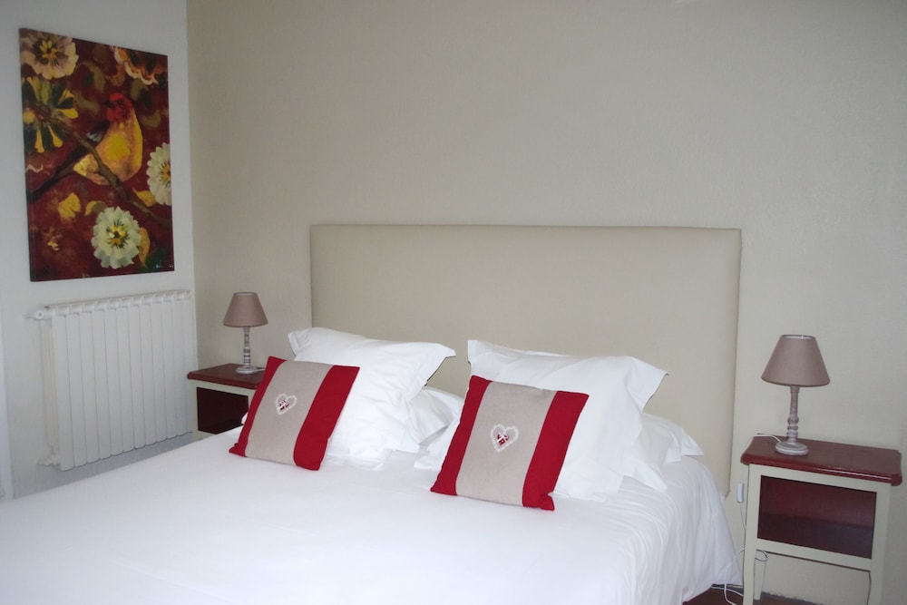SUPERIOR, DOUBLE BED