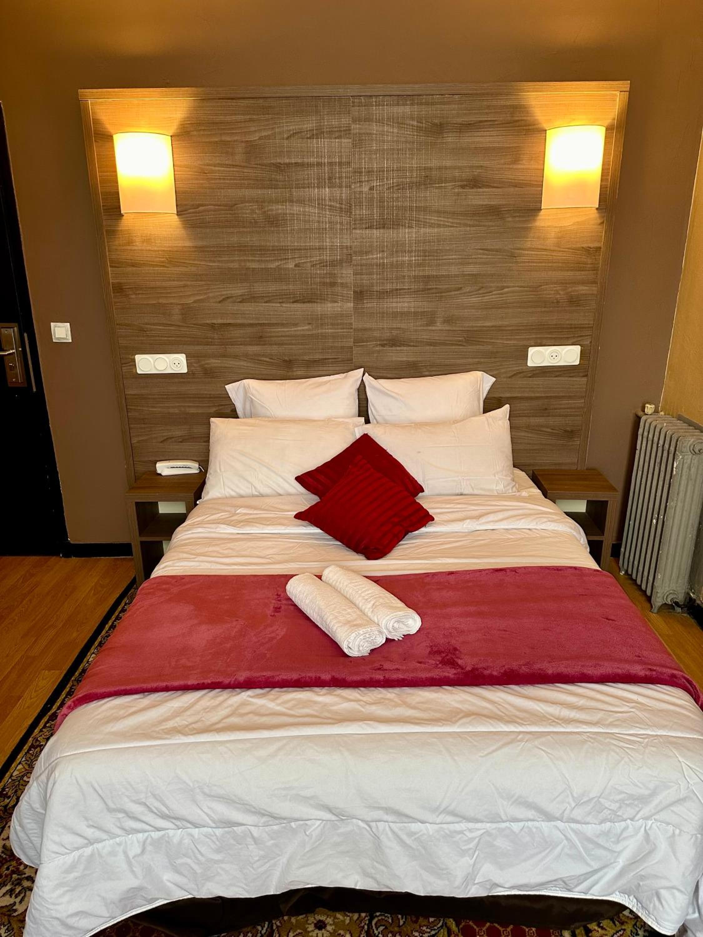 Hotel Victor Hugo 13/39