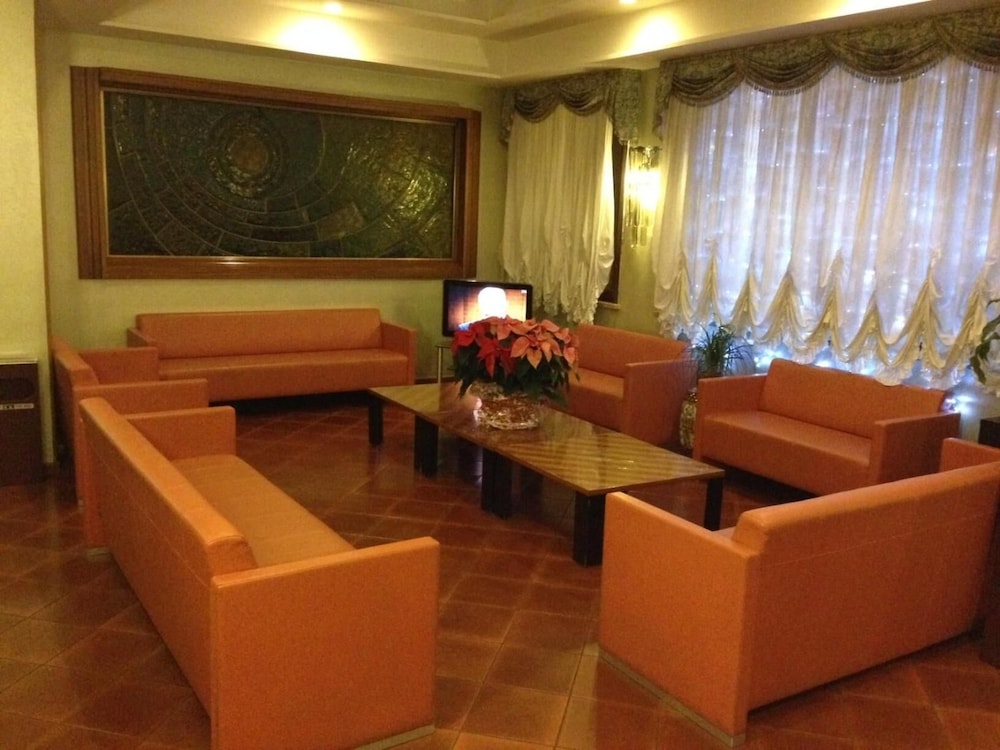 Vienna Hotel 30/53