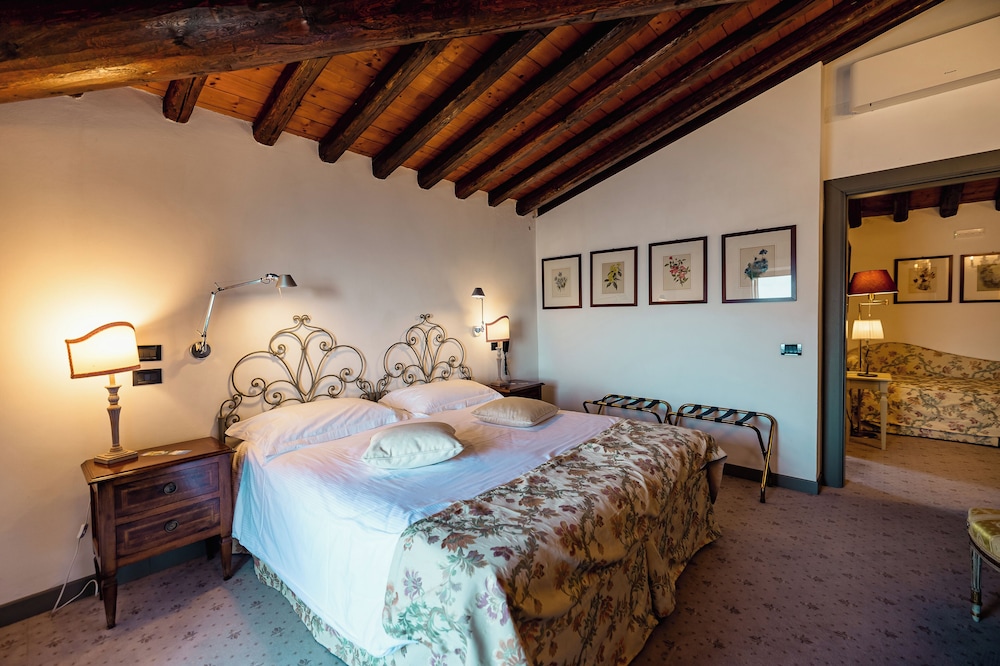 RELAIS DU SILENCE ALBERGO RELAIS I DUE ROCCOLI 13/50