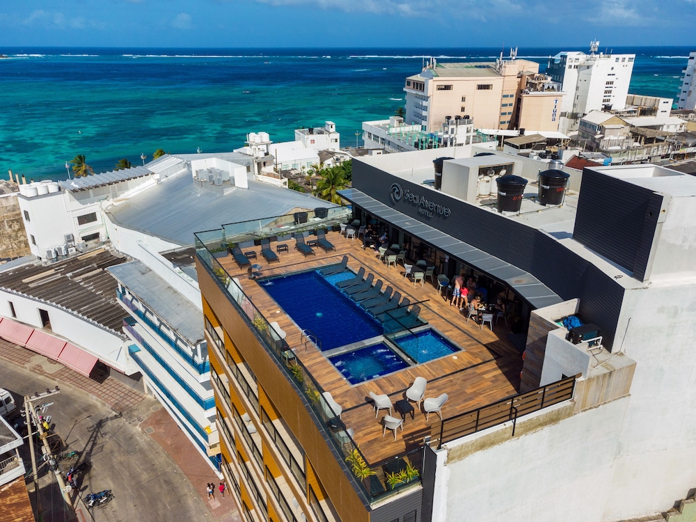 Sea Avenue Hotel 44/47