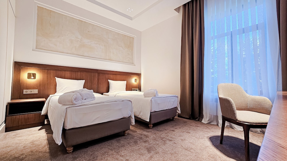 PREMIUM, TWIN BEDS