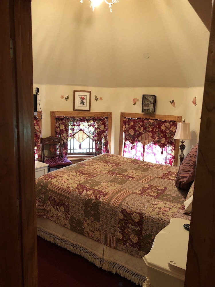 All Seasons Inn Eureka Springs 21/50