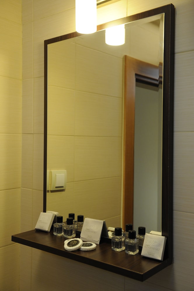 Keto Hotel 34/39