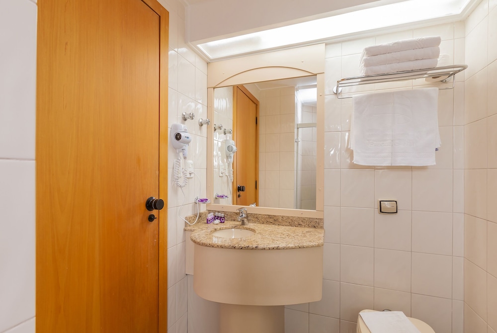 Tri Hotel & Flat Caxias 68/70