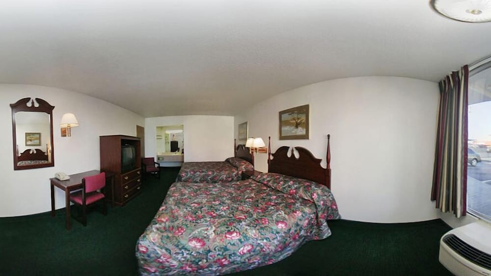 Super 8 By Wyndham Oklahoma Fairgrounds 9/20