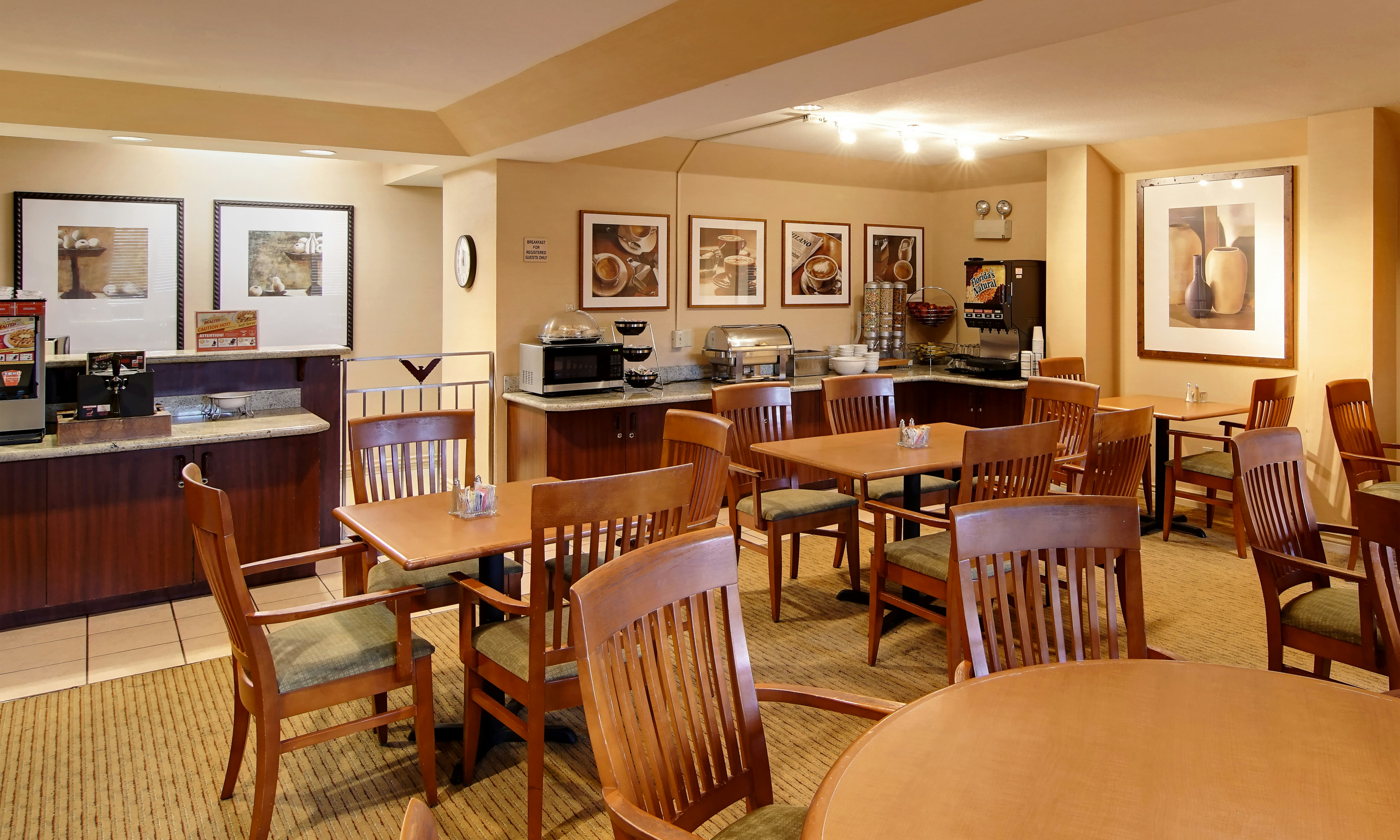 Phoenix Inn Suites South Salem 42/57