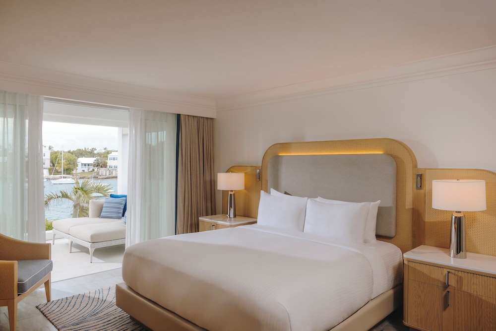 Signature, Fairmont Gold, Suite, King Bed, Bay View, Club Lounge Access