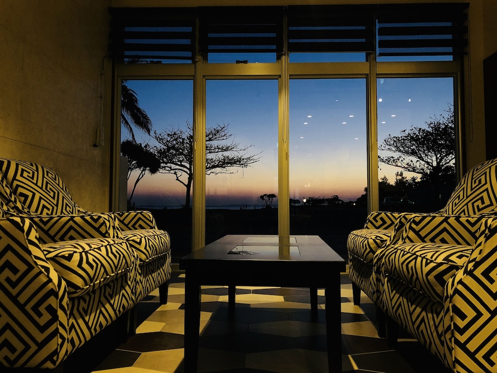 Sunset Beach Hotel 18/55