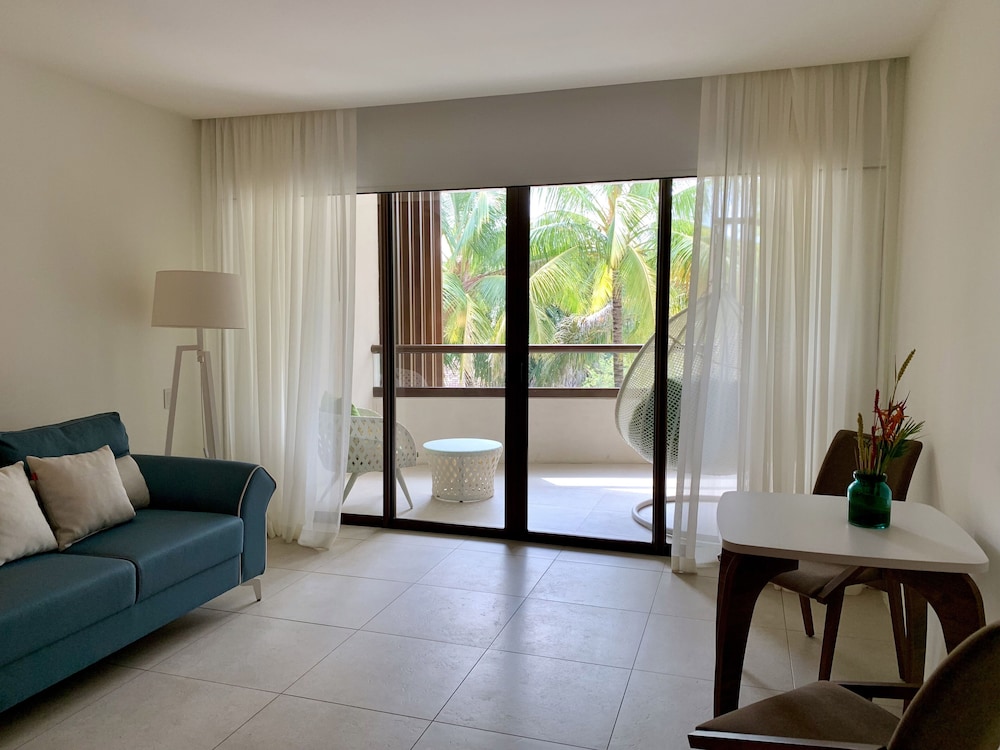 Azura Beach Resort - Adults Only 45/67