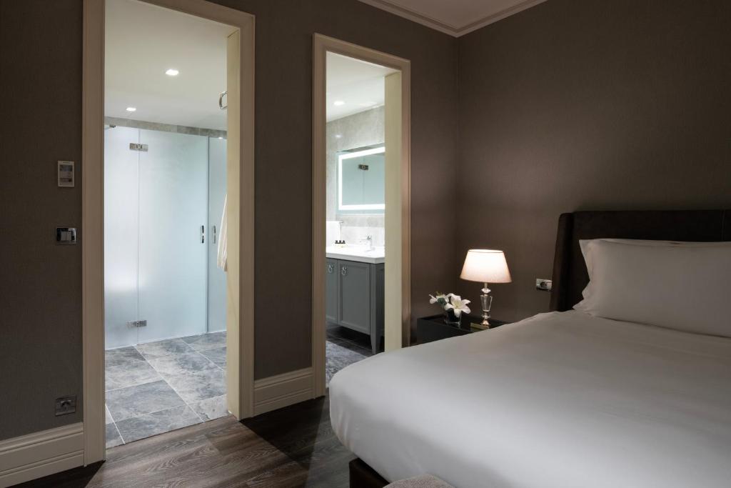 جناح رئاسي بسرير كينج، Windsor Hotel & Convention Centre Istanbul 2/6