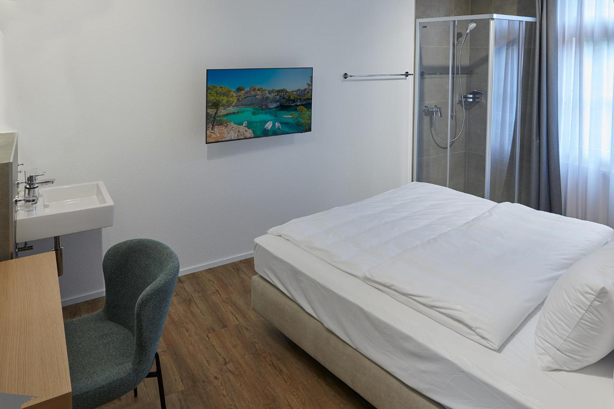 غرفة قياسية بسرير مزدوج، Hotel Jager Jeuss - Murten - Self-Check-in 4/6
