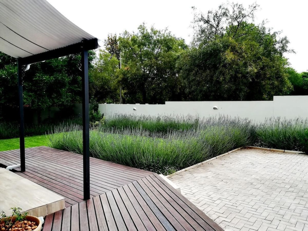 Tranquil House B&B @ 10 Berry St 32/44