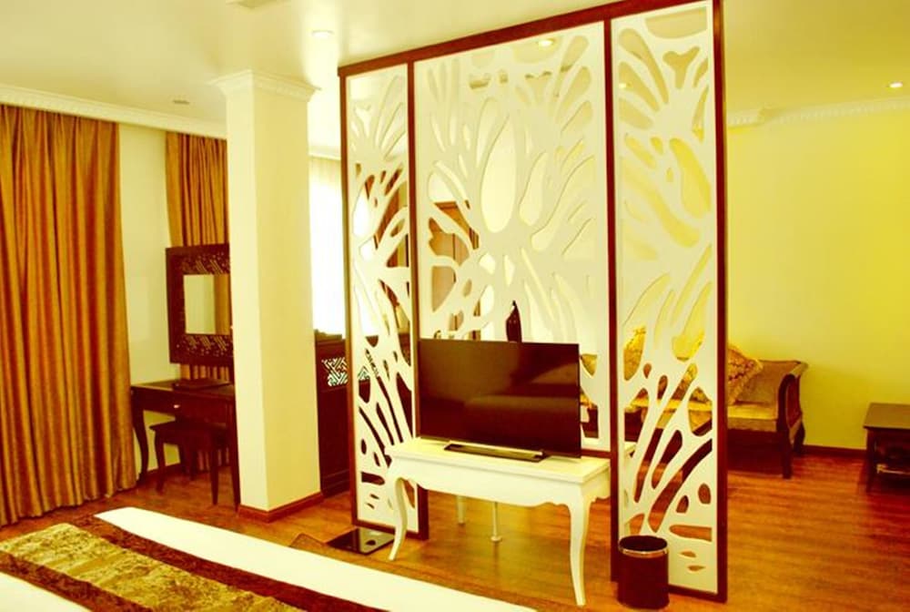 City Bay Palace Hotel 32/70