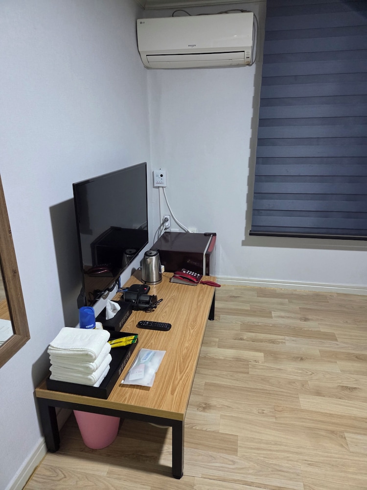 Gwangan Beach Blue Moon Motel 44/56
