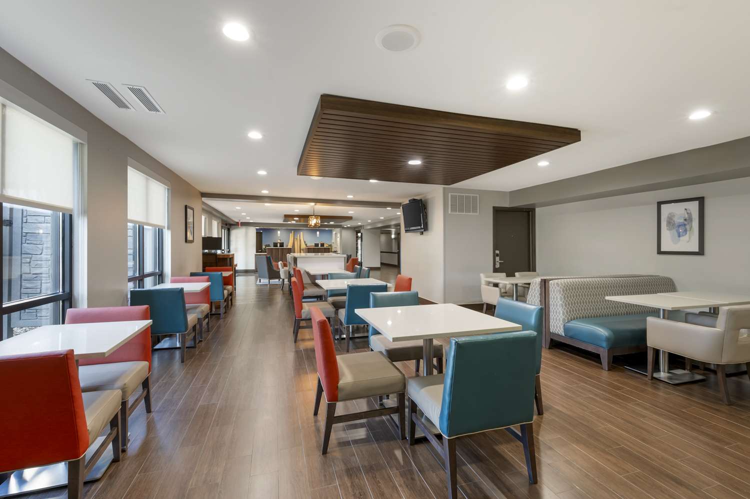 Best Western Plus Lafayette Hotel University Area 16/24