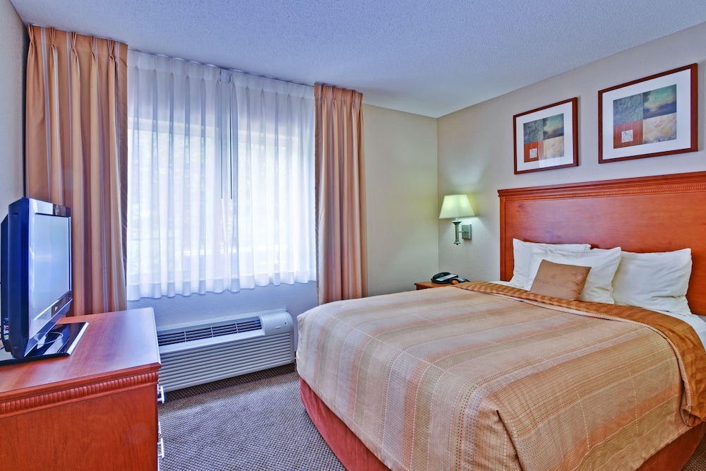 Candlewood Suites Olive Branch 12/27