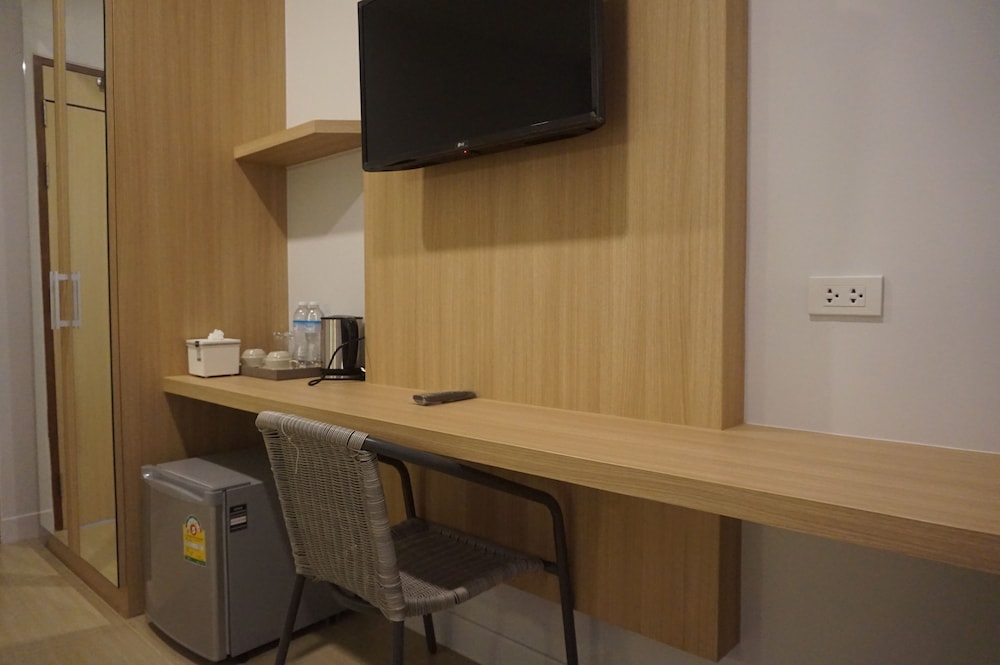 Phant At Thalang Service Apartment 29/32