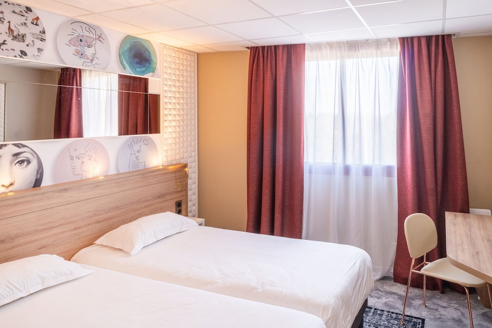 Brit Hotel Nantes La Beaujoire - L Amandine 30/62